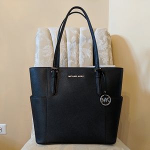 Michael Kors Jet Set Travel Purse